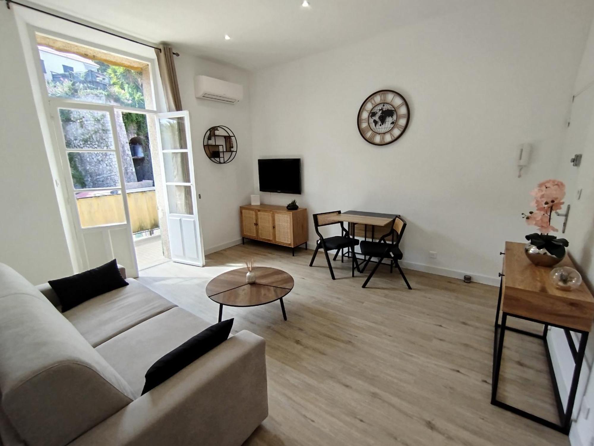 Appartement Grand Avec Terrasse